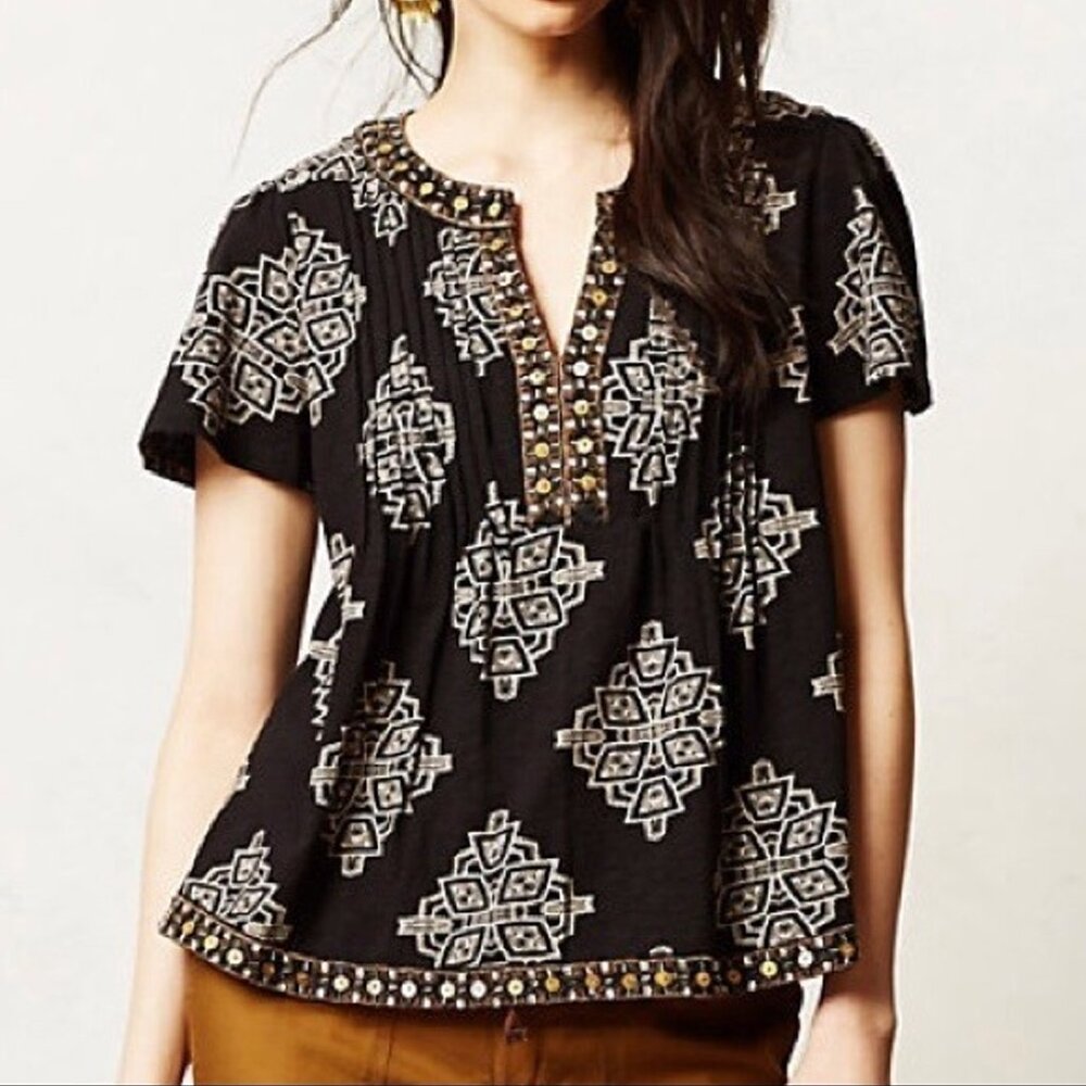 Anthropologie Akemi & Kin Black Aztec Shirt Beads Sequins Pleats XS